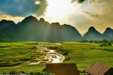 Choáng ngợp cảnh đẹp Việt Nam qua lăng kính đoàn làm phim Mỹ