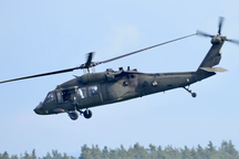 Trực thăng quân sự Mỹ lao xuống cao tốc, không ai sống sót