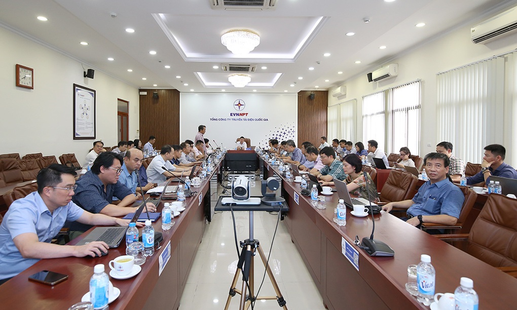EVNNPT vượt khó, hoàn thành nhiều dự án truyền tải điện quan trọng - 1 EVNNPT vượt khó, hoàn thành nhiều dự án truyền tải điện quan trọng - 1