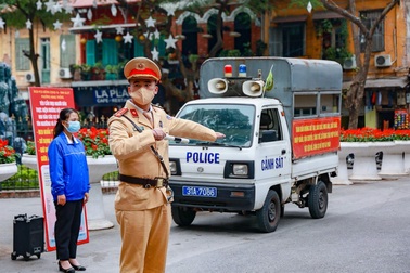 Hà Nội hạn chế tối đa người ra vào khu vực Nhà thờ Lớn dịp Noel