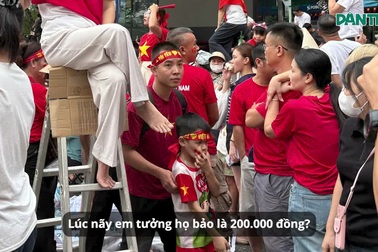 Dịch vụ thuê thang xem tổng duyệt diễu binh tăng giá sau vài tiếng