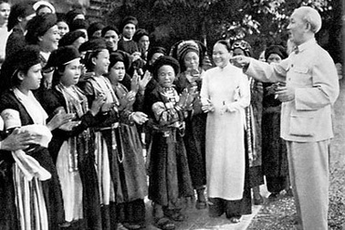 Cụ già người Mông bốn lần được gặp Bác Hồ