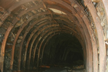 Một công nhân nằm chết trên khai trường khai thác than