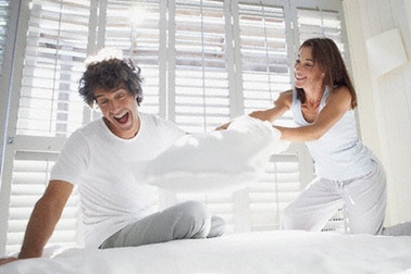 Chuyện vợ chồng đùa