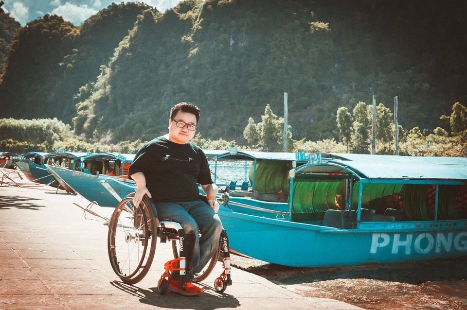 Chàng trai xương thủy tinh, chinh phục 4 cực đất nước… bằng đầu gối - 4 Chàng trai xương thủy tinh, chinh phục 4 cực đất nước… bằng đầu gối - 4