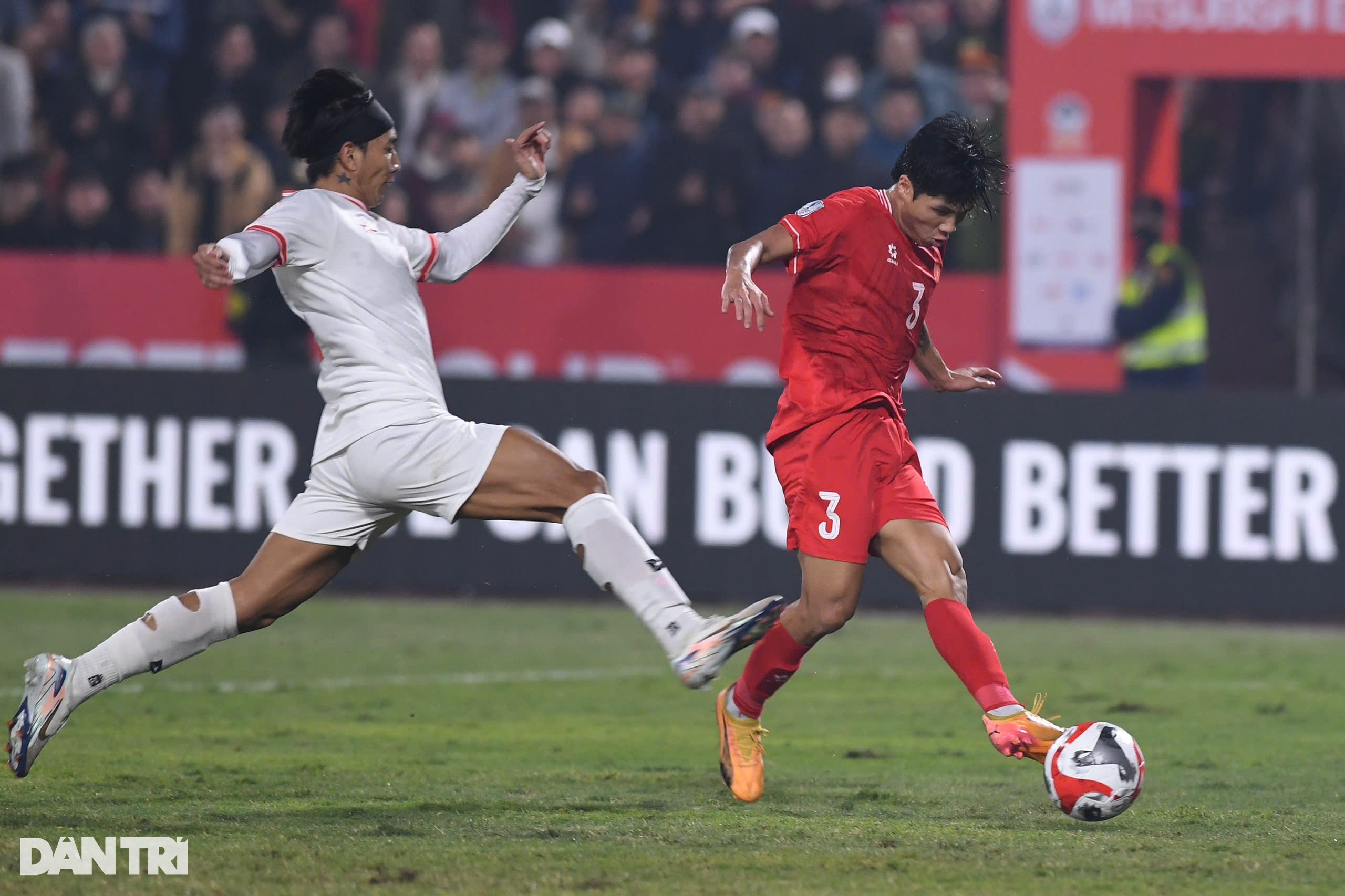 Tuyển Việt Nam vào bán kết AFF Cup: Liều thuốc giảm đau, nỗi lo nhức nhối - 4