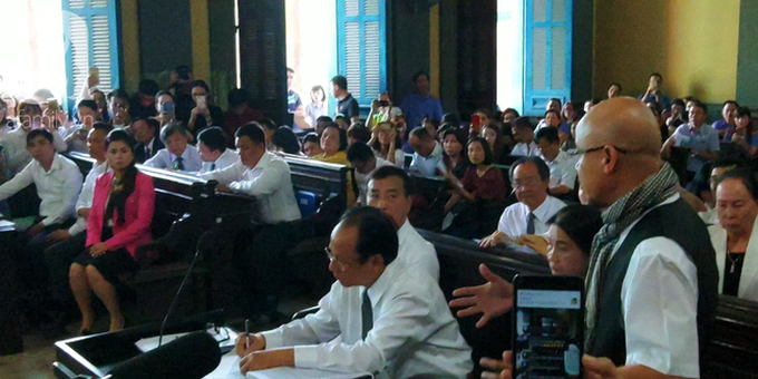 Clip bà Thảo đòi chính ông Vũ phải trả lời: Từ ngày cưới tới giờ, anh có đưa em giữ được một đồng nào không? - Ảnh 3. Clip bà Thảo đòi chính ông Vũ phải trả lời: Từ ngày cưới tới giờ, anh có đưa em giữ được một đồng nào không? - Ảnh 3.