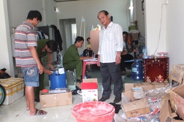 Bắt điểm sản xuất thuốc thú y “dỏm” với quy mô lớn