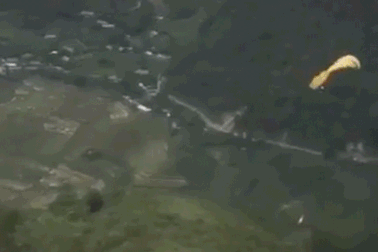 Phi công Nga rơi xuống vực ở Yên Bái: Bay vào vùng nhiễu động gió