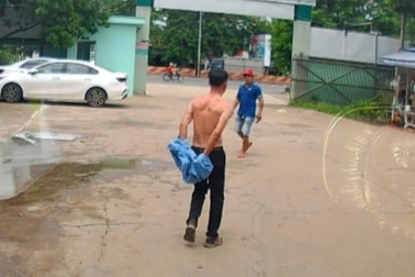 Tài xế vụ bảo vệ chặn xe cứu thương: "Bệnh viện vu khống, chưa xin lỗi tôi"