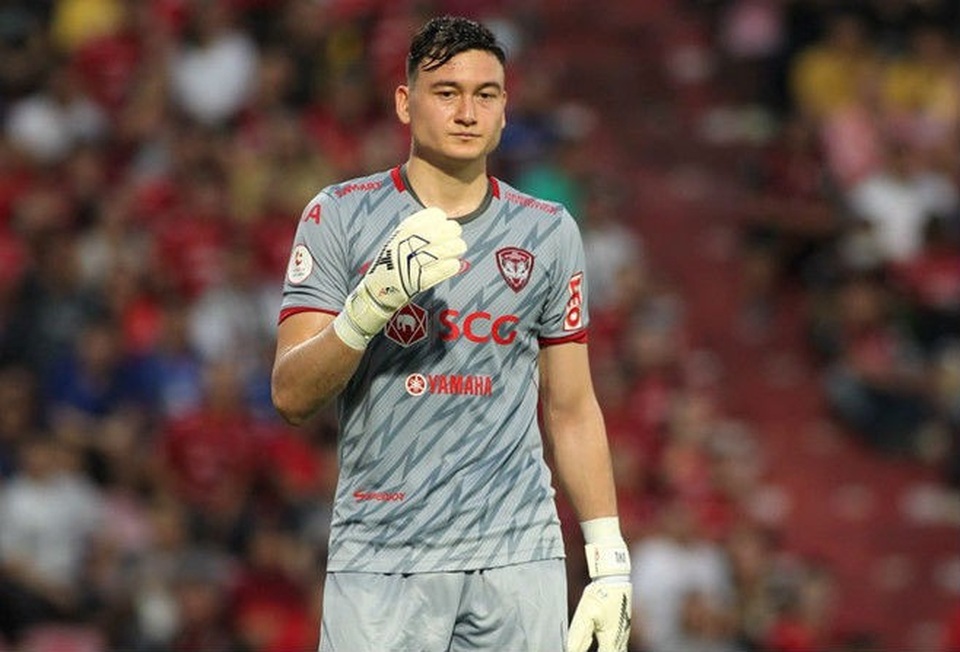 Báo Thái Lan vẽ ra tương lai u ám cho thủ thành Văn Lâm - 2