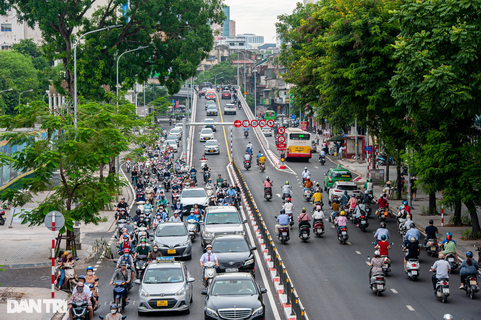 Cầu vượt chữ C trị giá 150 tỷ đồng có bị ùn tắc trong giờ cao điểm? - 3 Cầu vượt chữ C trị giá 150 tỷ đồng có bị ùn tắc trong giờ cao điểm? - 3