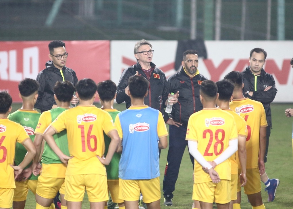 U23 Việt Nam xịn của HLV Philippe Troussier có nhiều cầu thủ lạ - 1 U23 Việt Nam xịn của HLV Philippe Troussier có nhiều cầu thủ lạ - 1