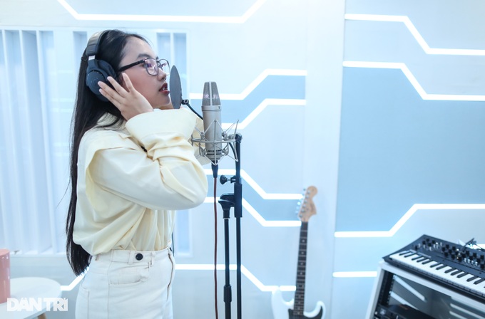 Thần đồng dân ca Phương Mỹ Chi ở tuổi 19: Không ai dám tỏ tình với tôi! - 3 Thần đồng dân ca Phương Mỹ Chi ở tuổi 19: Không ai dám tỏ tình với tôi! - 3