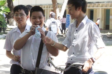 Bình Định: Đề thi Văn vào lớp 10 bàn về việc học đối phó