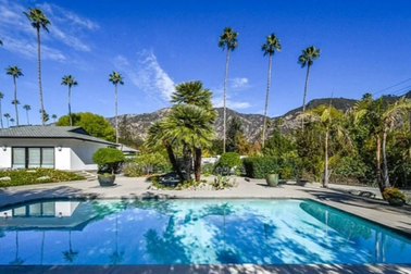 Người trúng số lớn nhất thế giới vung tiền tậu dinh thự "khủng"