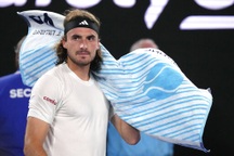 Tsitsipas: "Djokovic là tay vợt vĩ đại nhất lịch sử"