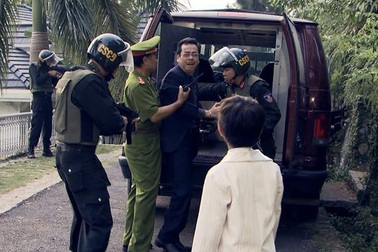 Lương Bổng, Phan Quân nói về kết phim gây tranh cãi trong “Người phán xử”