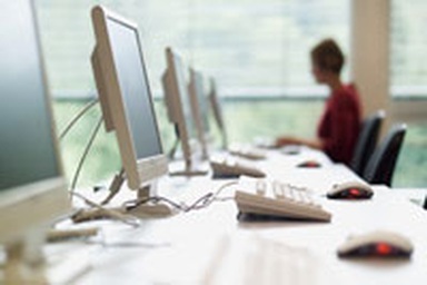 Làm thêm giờ, được trả lương ra sao?