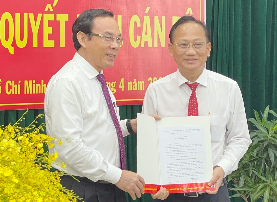 TPHCM chỉ định tân Bí thư huyện Bình Chánh - 1 TPHCM chỉ định tân Bí thư huyện Bình Chánh - 1