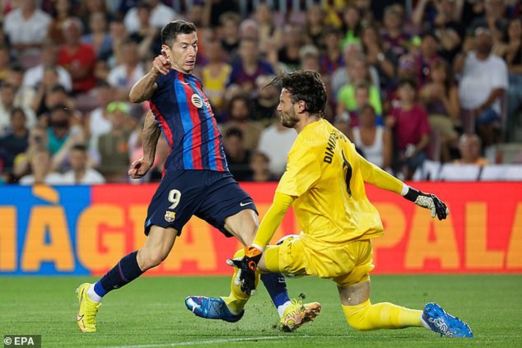 Busquets bị đuổi, Barcelona khởi đầu La Liga thất vọng - 3 Busquets bị đuổi, Barcelona khởi đầu La Liga thất vọng - 3