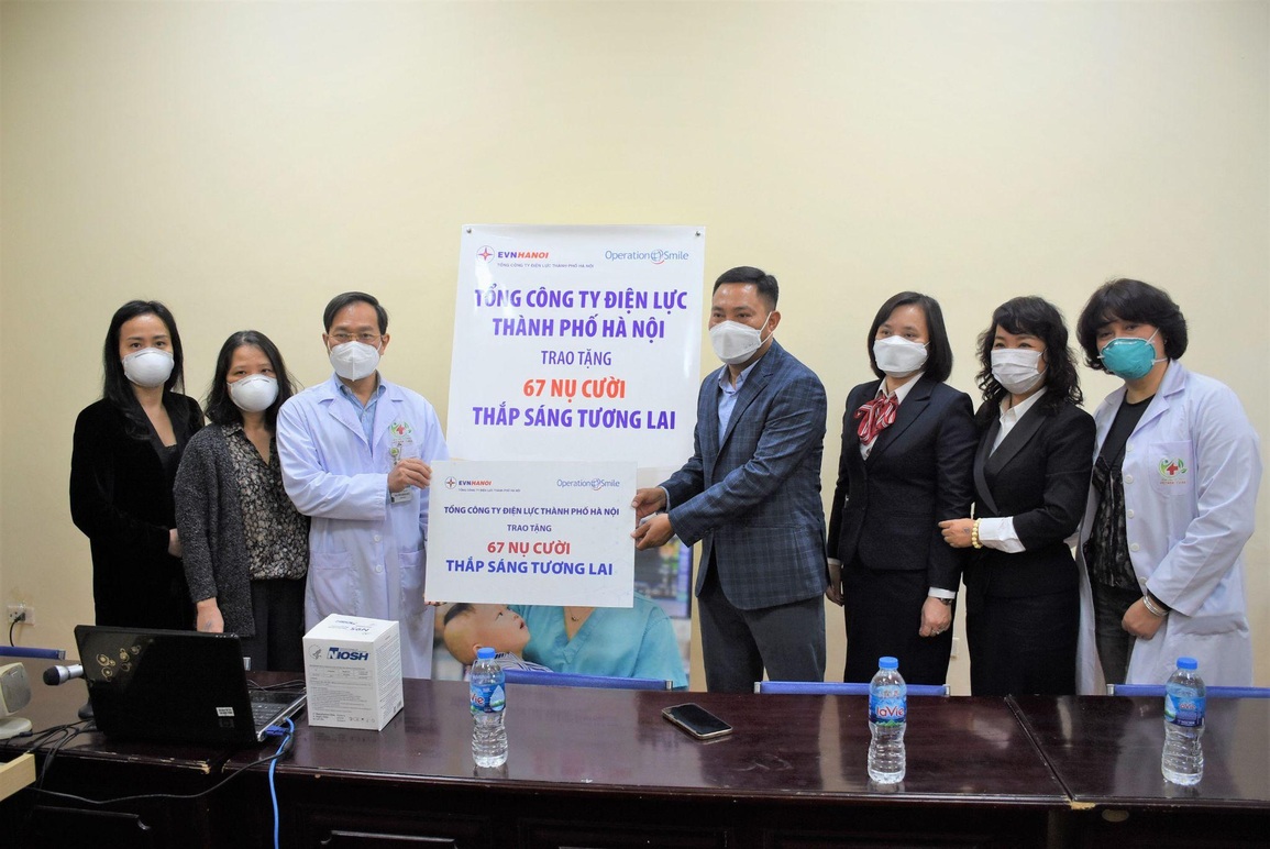 EVNHANOI phối hợp cùng Tổ chức Operation Smile tài trợ cho trẻ em bị tật vùng hàm mặt - 1 EVNHANOI phối hợp cùng Tổ chức Operation Smile tài trợ cho trẻ em bị tật vùng hàm mặt - 1