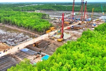 "Đường cao tốc là tương lai của cả vùng, bà con sẵn sàng chia sẻ”