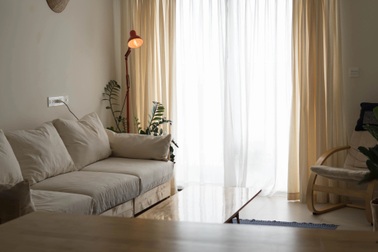 Không mất cả đống tiền, cô gái vẫn có căn hộ "chất" với nội thất tự làm