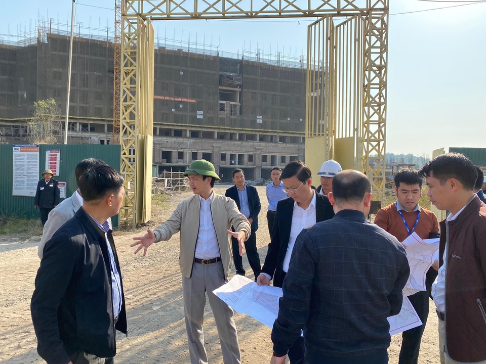 Chủ tịch FLC thị sát tiến độ xây dựng khu đô thị ven biển hiện đại bậc nhất Quảng Ninh - 3 Chủ tịch FLC thị sát tiến độ xây dựng khu đô thị ven biển hiện đại bậc nhất Quảng Ninh - 3