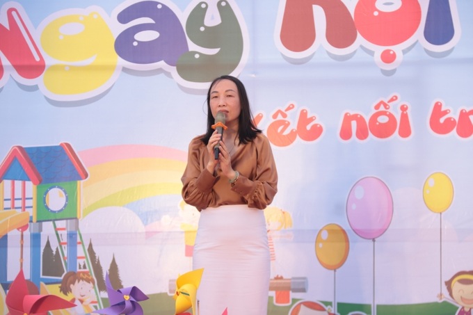 Lãnh đạo Sở LĐ-TB&XH tỉnh Thừa Thiên Huế phát biểu và chúc mừng ngày Quốc tế Thiếu nhi 1/6 đến các bênh nhi đang điều trị tại Bệnh viện Trung ương Huế