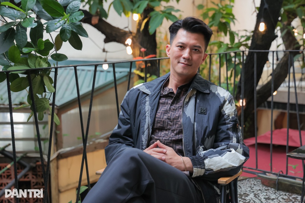 Hà Việt Dũng U40: “Tổng tài mỏ hỗn” trên phim, ngoài đời chủ homestay - 1