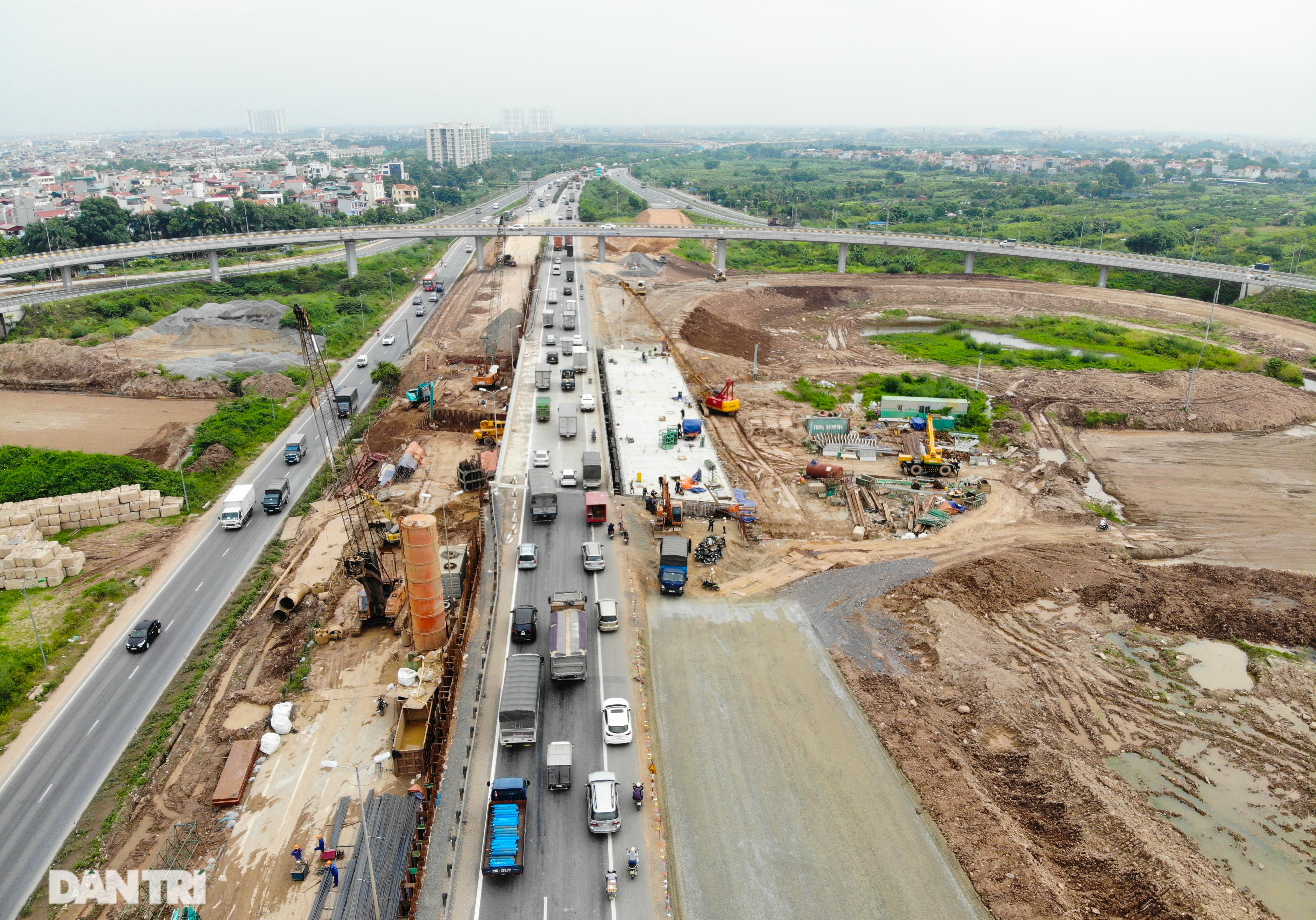 Đại công trường 400 tỷ đồng nối cao tốc Hà Nội - Hải Phòng và đường Cổ Linh - 19 Đại công trường 400 tỷ đồng nối cao tốc Hà Nội - Hải Phòng và đường Cổ Linh - 19