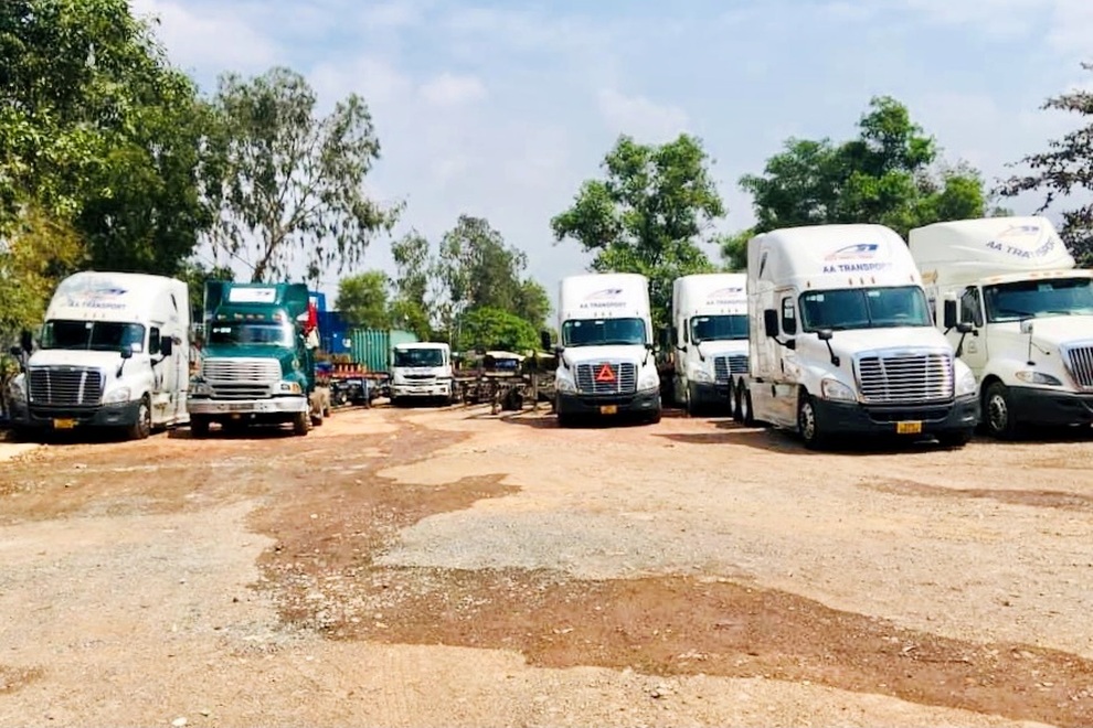 TPHCM: Mỗi kg thịt cõng 30.000 đồng phí vận chuyển - 3 TPHCM: Mỗi kg thịt cõng 30.000 đồng phí vận chuyển - 3