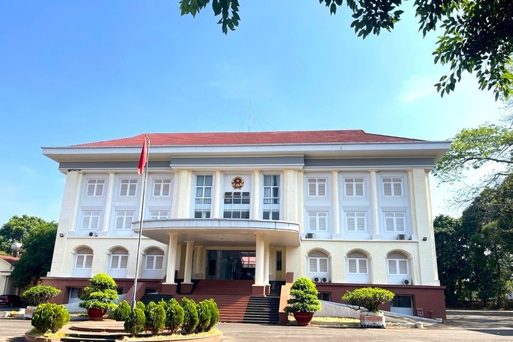 Vụ tuýt còi huyện không tạm dừng tuyển viên chức: Công nhận lại kết quả - 1 Vụ tuýt còi huyện không tạm dừng tuyển viên chức: Công nhận lại kết quả - 1