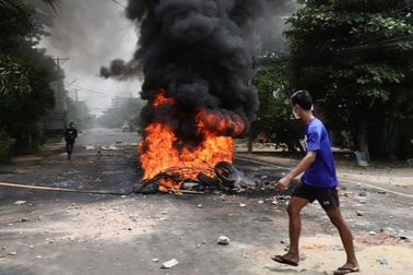 Công ty Đức dừng cấp nguyên liệu cho "cỗ máy in tiền" của Myanmar