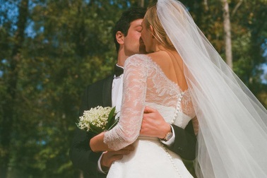 Cựu thiên thần nội y khoe ảnh đám cưới