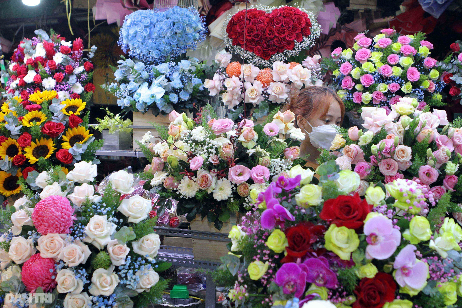 Chợ hoa lớn nhất TPHCM đìu hiu trong dịp lễ tình nhân 14/2 - 7 Chợ hoa lớn nhất TPHCM đìu hiu trong dịp lễ tình nhân 14/2 - 7