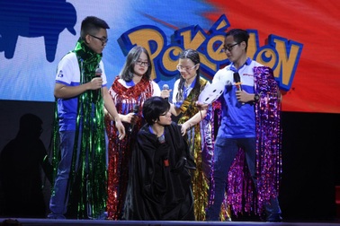 Vụ 39 người tử vong tại Anh làm nóng Chung kết Olympic tiếng Anh toàn quốc