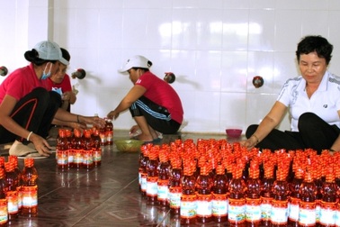 "Thủ phủ" nước mắm truyền thống Tam Quan sau “bão asen”