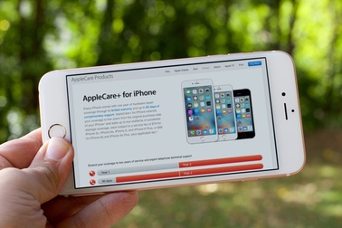 Chuyện lạ có thật: Vờ mất cắp để &apos;lên đời&apos; iPhone miễn phí suốt 5 năm