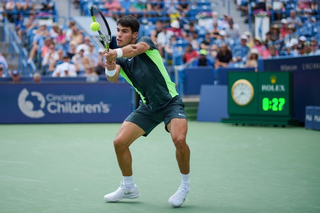 Alcaraz, Djokovic tiến vào bán kết Cincinnati Masters - 2 Alcaraz, Djokovic tiến vào bán kết Cincinnati Masters - 2