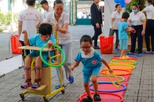 Bữa tiệc yêu thương của những đứa trẻ "không biết tết Trung thu là gì"