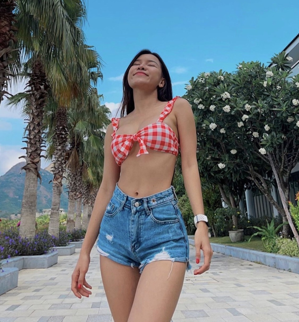 Hot girl tuần qua: Chi Pu giản dị lạ thường, Mym Trần vẫn gợi cảm hết cỡ - 5 Hot girl tuần qua: Chi Pu giản dị lạ thường, Mym Trần vẫn gợi cảm hết cỡ - 5