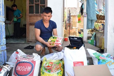 Bắt 2 cha con sản xuất, tiêu thụ hàng tấn bột ngọt giả