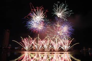 Thông tin đầy đủ nhất về vé pháo hoa Đà Nẵng