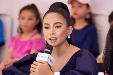 Trở thành HLV người mẫu nhí, Mâu Thủy phát ngôn gây sốc cách “trị” các bé
