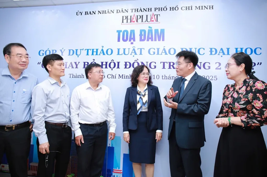 Bỏ hội đồng trường đại học thành viên: Lo quá tải, cồng kềnh, kém linh hoạt - 3 Bỏ hội đồng trường đại học thành viên: Lo quá tải, cồng kềnh, kém linh hoạt - 3