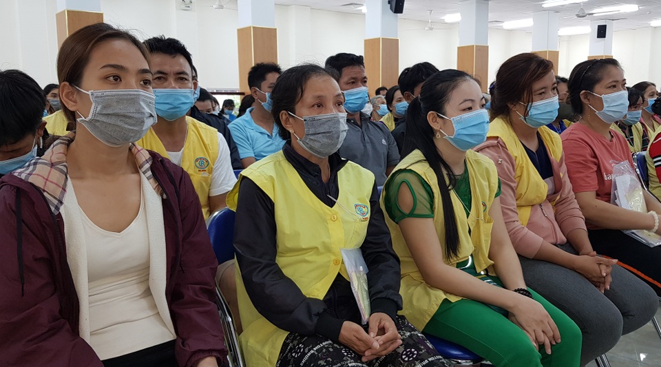 Nguyên Phó chủ tịch nước mang Tết sớm tới bệnh nhân ung thư - 1 Nguyên Phó chủ tịch nước mang Tết sớm tới bệnh nhân ung thư - 1