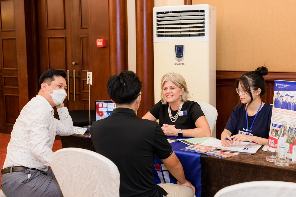 Cơ hội nhận học bổng lên đến 100% tại triển lãm du học mùa xuân 2023 - 3