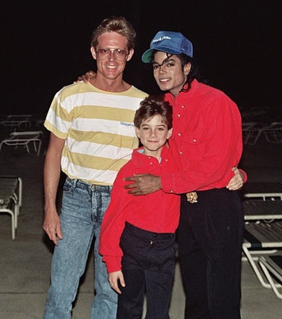 Michael Jackson đã mất 15 năm vẫn bị kiện, ảnh khỏa thân có nguy cơ bị lộ - 2 Michael Jackson đã mất 15 năm vẫn bị kiện, ảnh khỏa thân có nguy cơ bị lộ - 2
